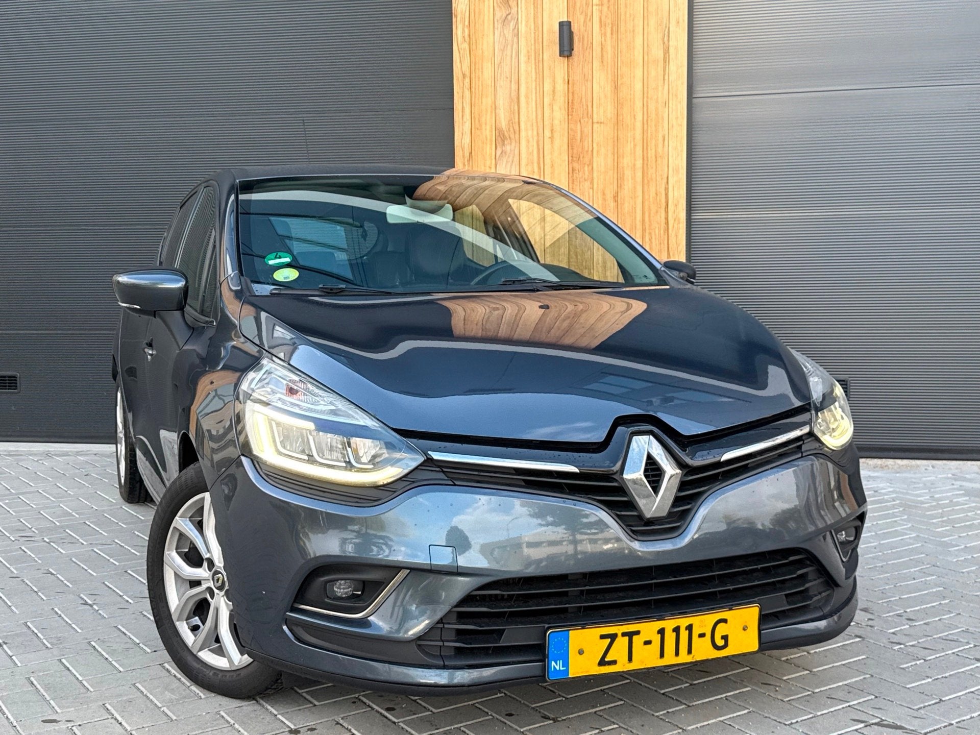 Renault Clio 1.5 dCi Intens 5D (bj 2019) LED|NAVI|LMV|CLIMA, Auto's, Voorwielaandrijving, Stof, Gebruikt, Euro 6
