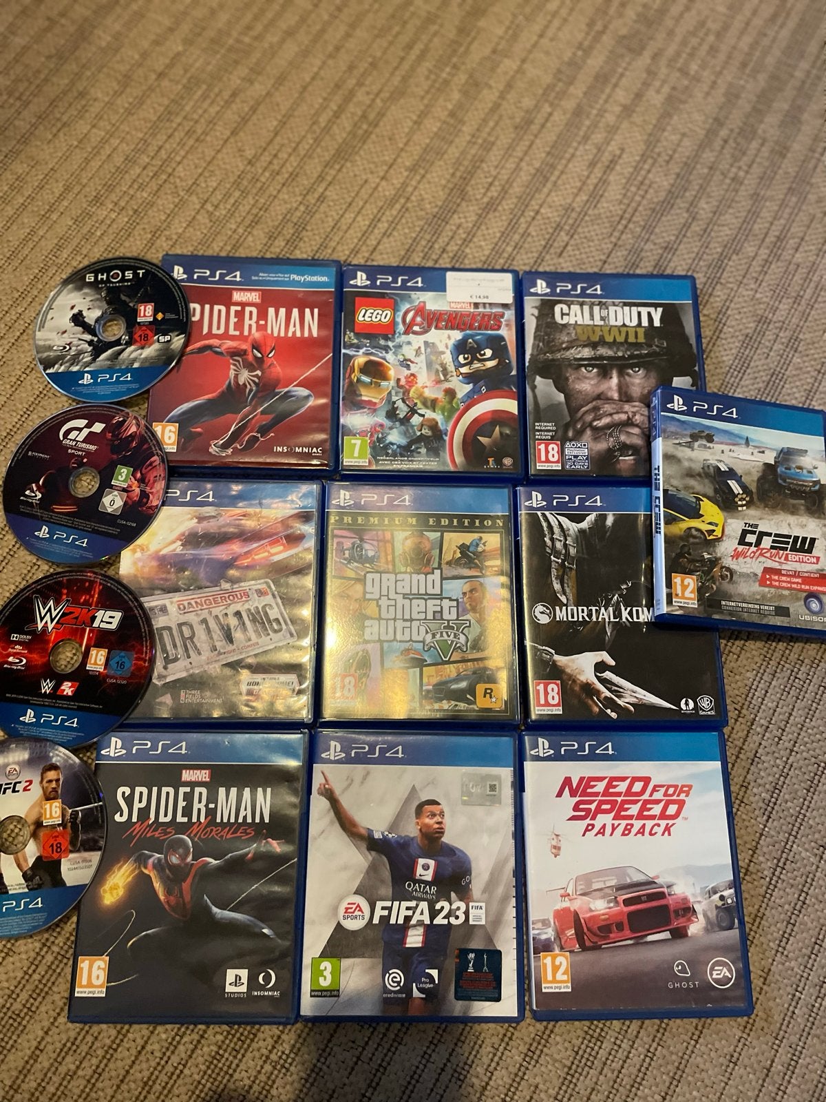PlayStation 4 Slim met 2 controllers en oplaadstation, Met 2 controllers, Ophalen of Verzenden, Slim, 500 GB