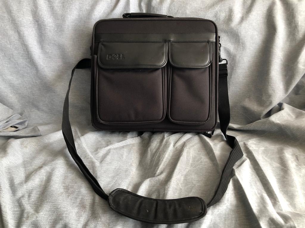 Dell laptoptas - Maximaal 28x32cm - Zwart, Computers en Software, Laptoptassen, Ophalen, Gebruikt, Gevoerd laptopvak, 12 inch of minder