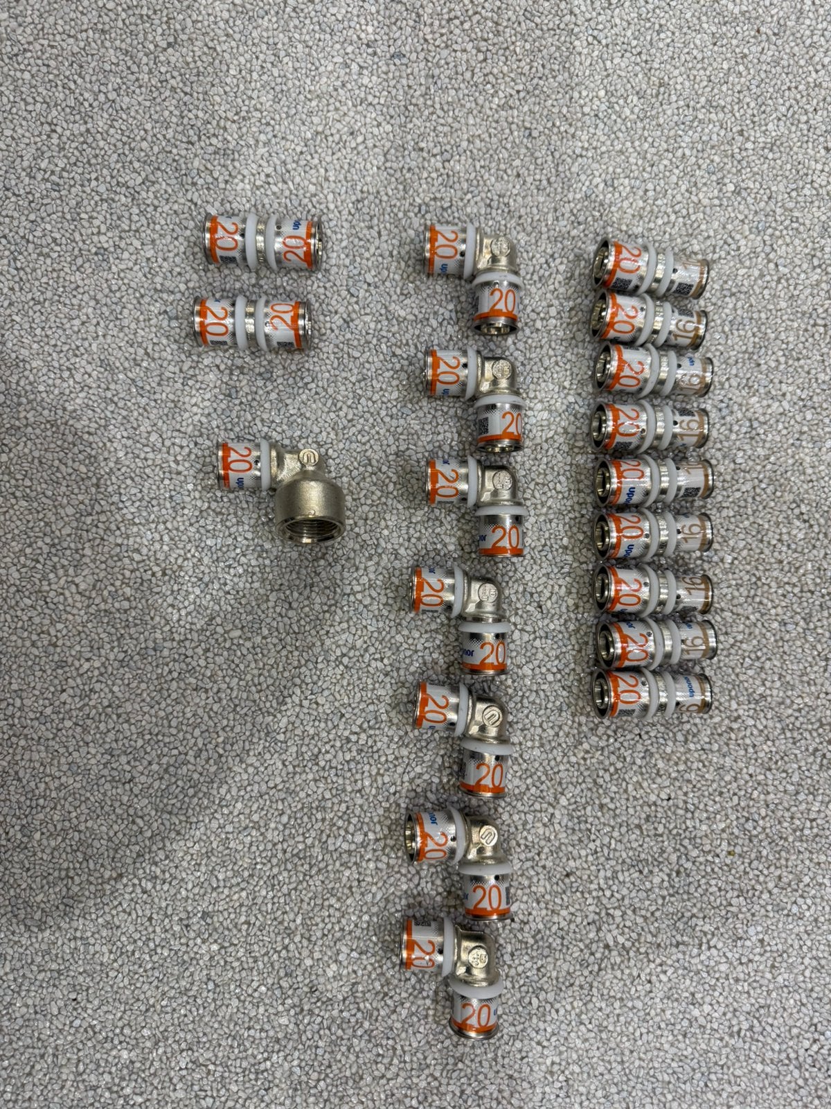 Uponor S press koppelingen T stuks 16/20mm €3,50 per stuk, Ophalen of Verzenden, Zo goed als nieuw, Overige typen