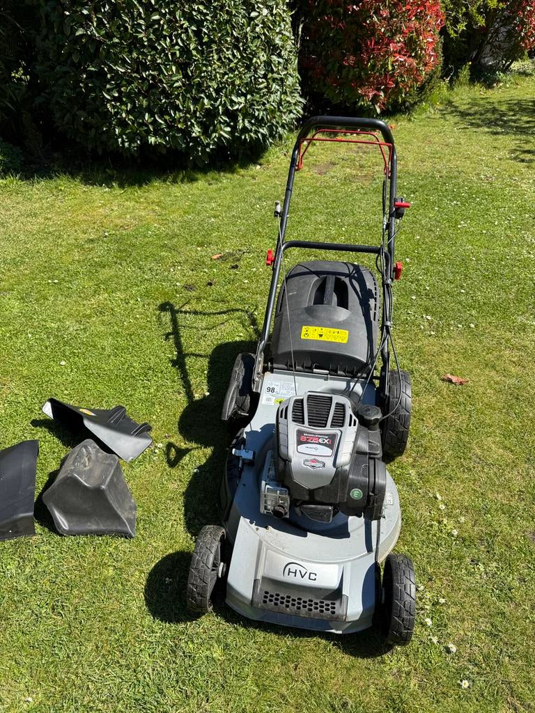 Grasmaaier Briggs & Stratton 675EXi ReadyStart, benzine., Ophalen, Cirkelmaaier, Gebruikt, Opvangbak