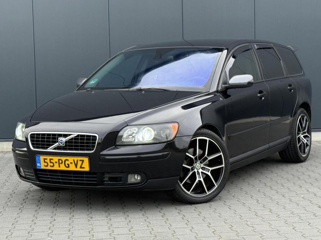 Volvo V50 2.4 5-Cilinder - Xenon - CarPlay - Spoiler - Trekh, Auto's, Volvo, Stof, Gebruikt, 700 kg, Zwart