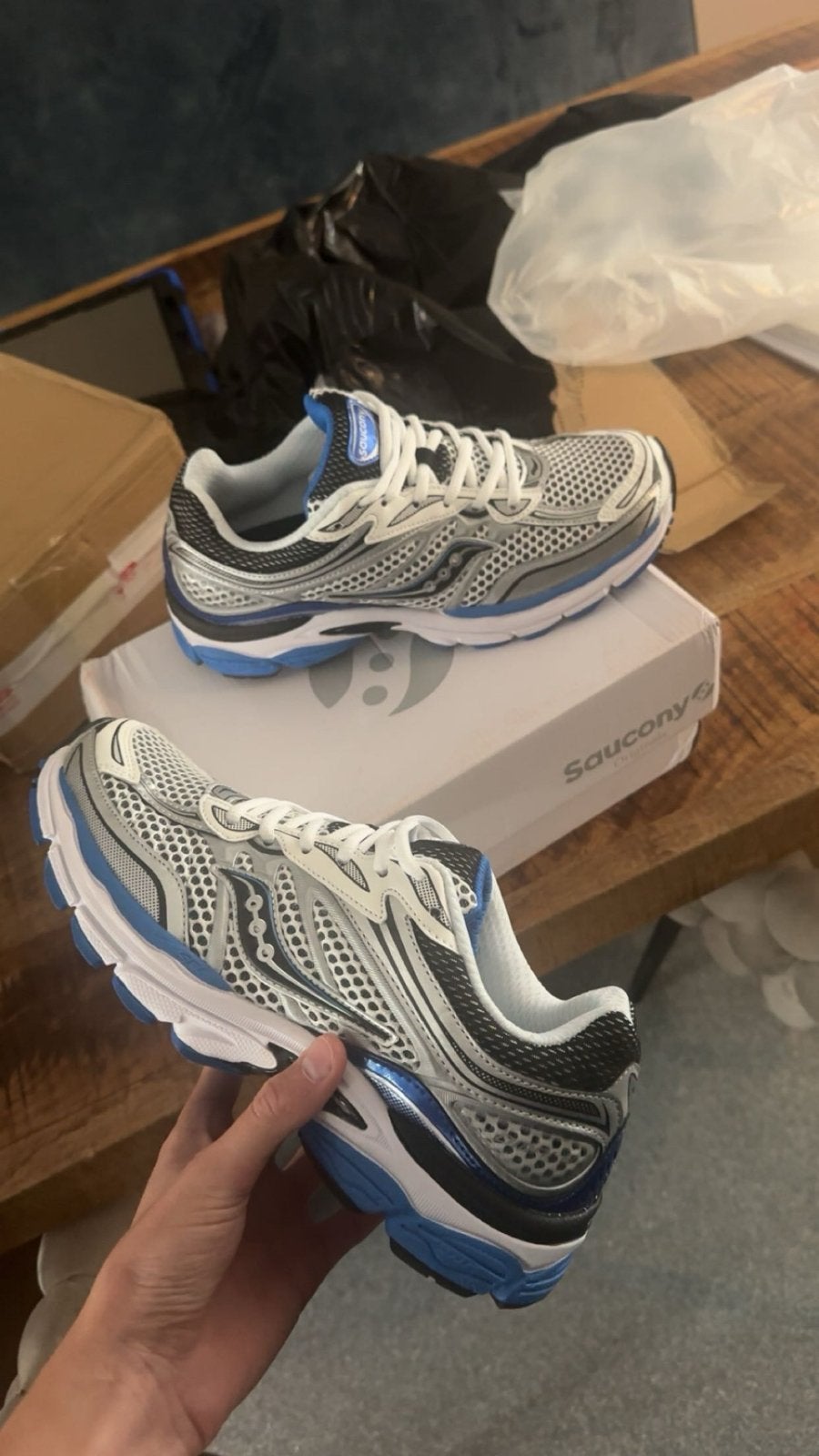 Nieuwe Saucony hardloopschoenen maat 44, Hardloopschoenen, Nieuw, Hardlopen, Saucony