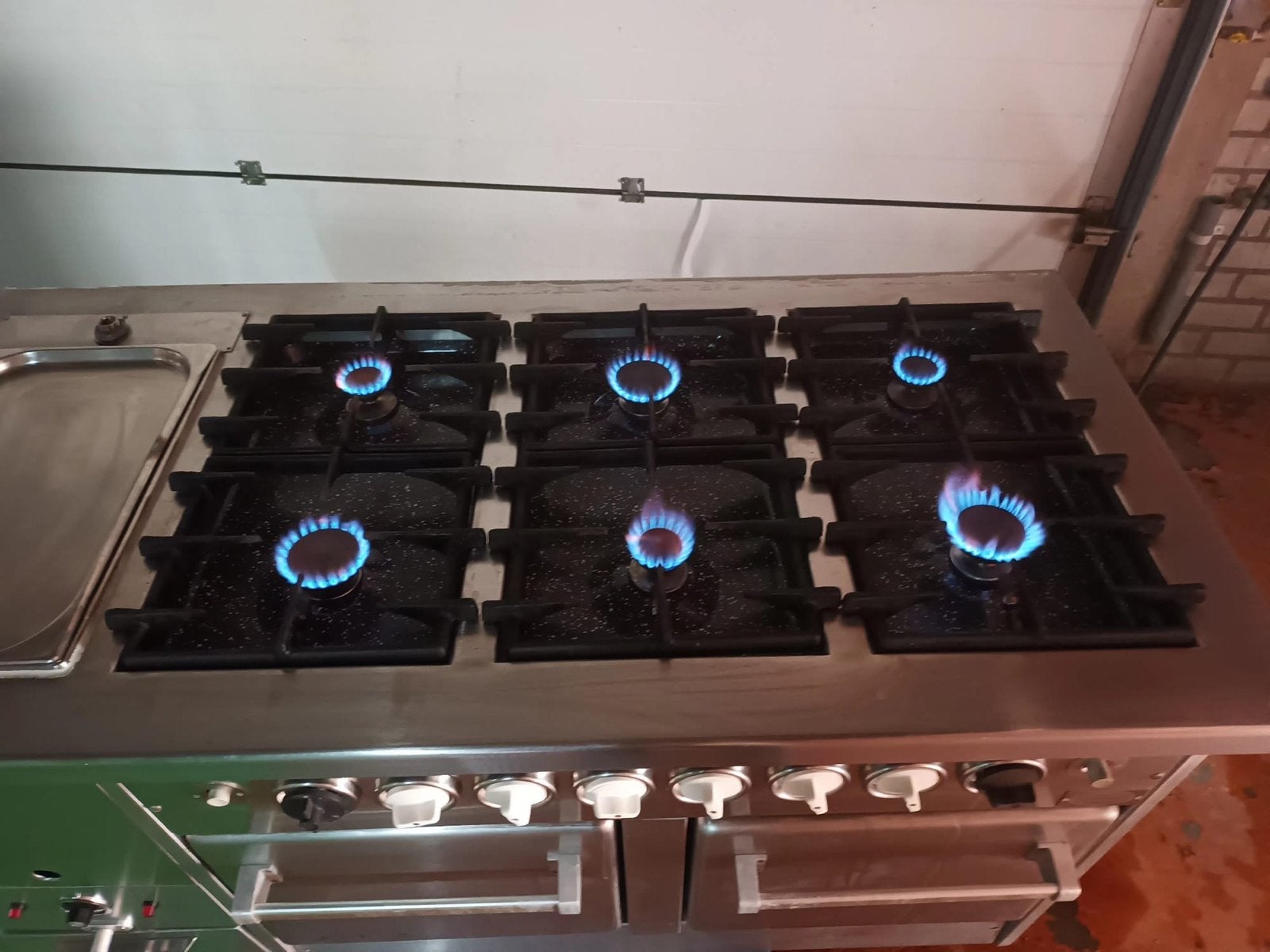 Professioneel 6-pits gasfornuis met 2 ovens kookplaat horeca, Witgoed en Apparatuur, Fornuizen, Gebruikt, 60 cm of meer, Grill