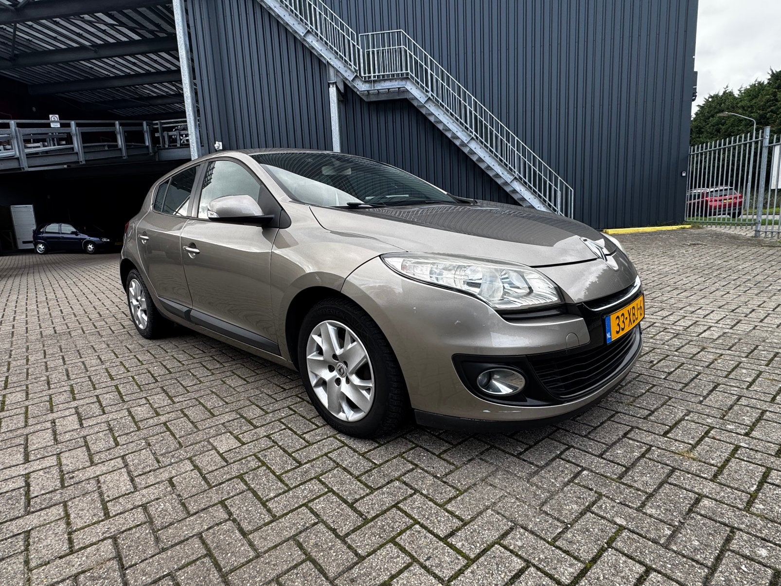 Renault Mégane 1.5 DCI 81KW HB 2012 Bruin, Auto's, 4 cilinders, Bruin, Origineel Nederlands, Particulier
