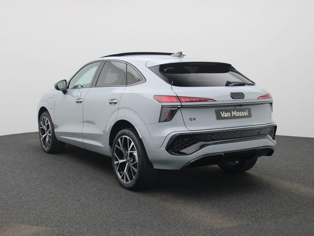 Audi Q3 Sportback 1.5 200kW e-hybrid S edition 272 PK | S-li, Auto's, 12 maanden, 1800 kg, Euro 6, 150 min