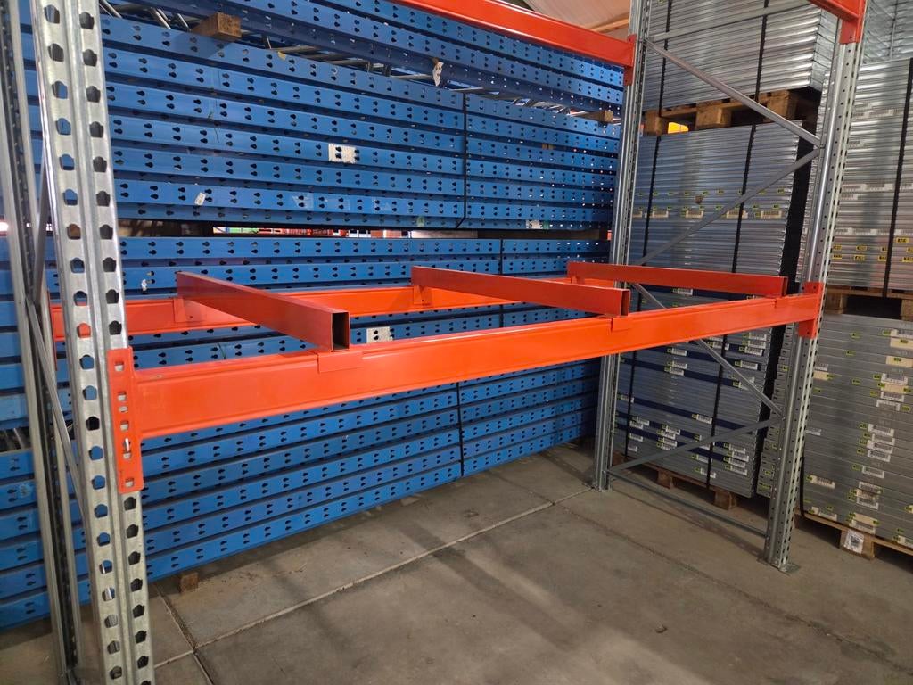 Partij Diepteliggers dragers opliggend 1100mm stelling., Ophalen of Verzenden