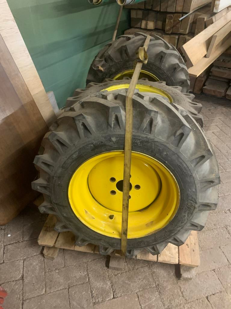Mini shovel banden met velgen - 4 stuks (NIEUW), Auto-onderdelen, Banden en Velgen, Banden en Velgen, All Season, Overige maten