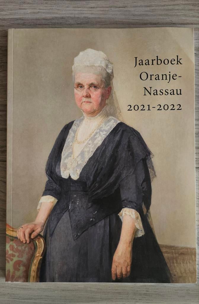 Joost Welten - Jaarboek Oranje-Nassau 2021-2022, Boeken, Ophalen of Verzenden, Zo goed als nieuw, Nederland, Joost Welten; Wout Troost; Bernard Woelderink; Emerentia van ...