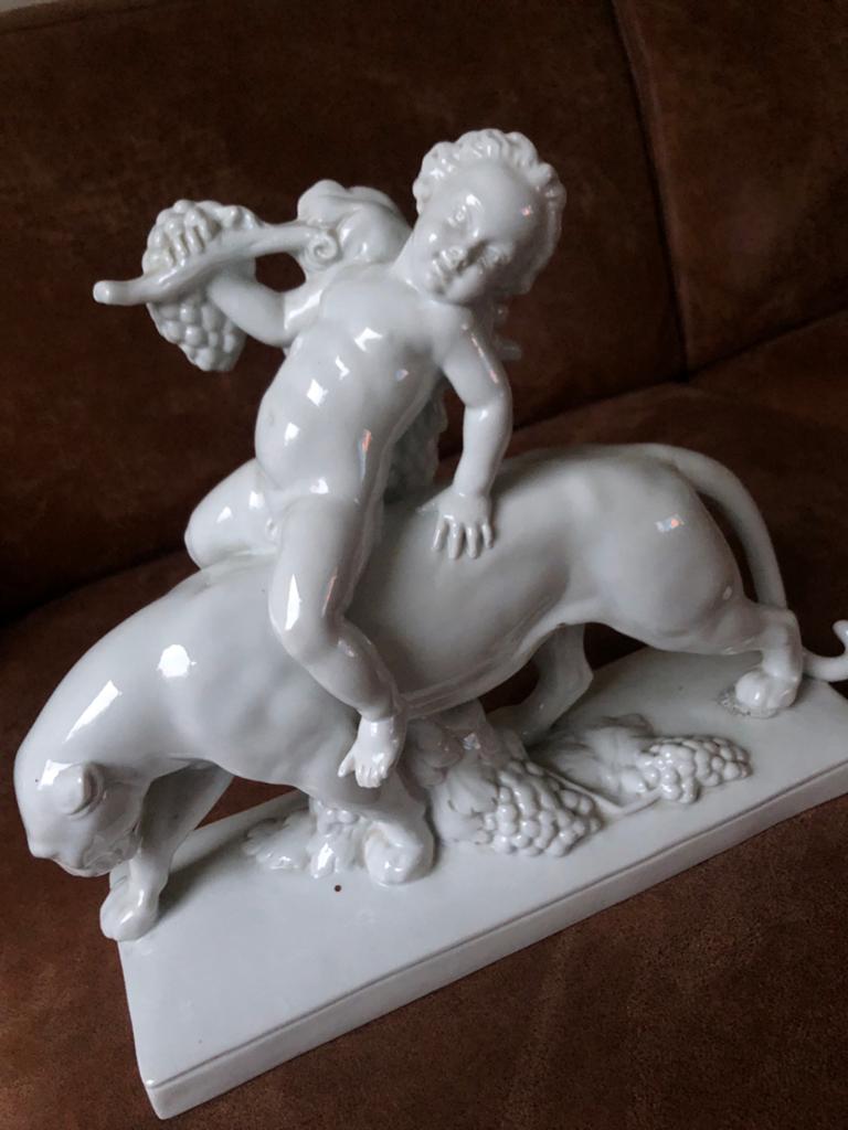 Porseleinen Beeld: Cupido op Panter - M. Herm. Fritz, Ophalen of Verzenden, Scène, Beeld, 20 - 50 cm
