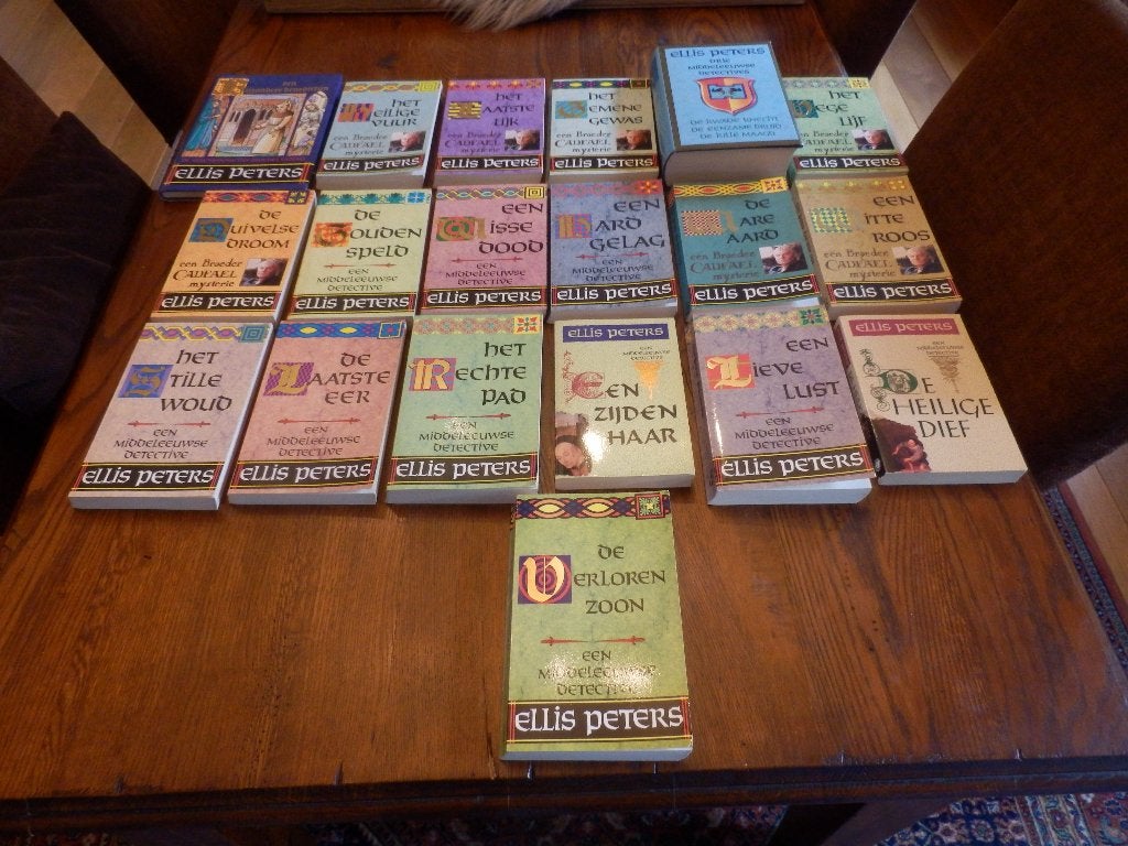 Broeder Cadfael, de boeken de complete  serie (1994-1998), Ophalen of Verzenden, Zo goed als nieuw, Ellis Peters.