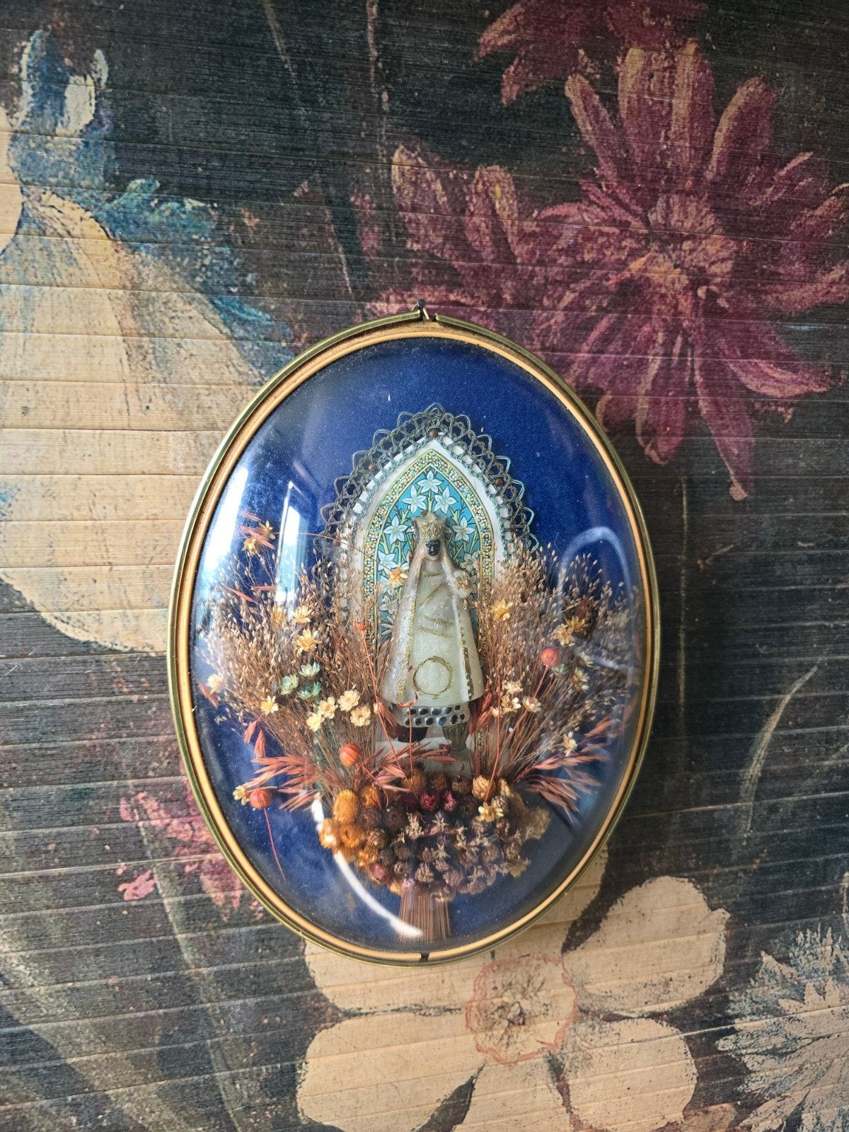 Oude bolglas lijst droogbloemen Madonna, Ophalen of Verzenden