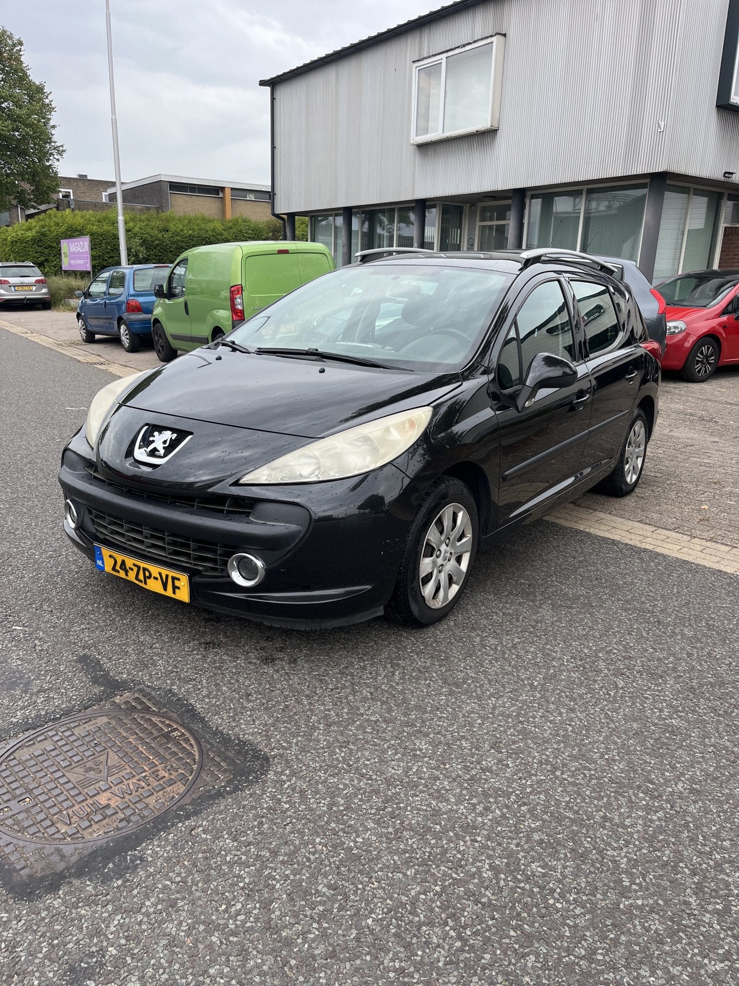 Peugeot 207 SW 1.4 VTi XS Airco,Panorama dak. Goed rijdende, Verwarmde buitenspiegels, Gebruikt, 4 cilinders, Zwart