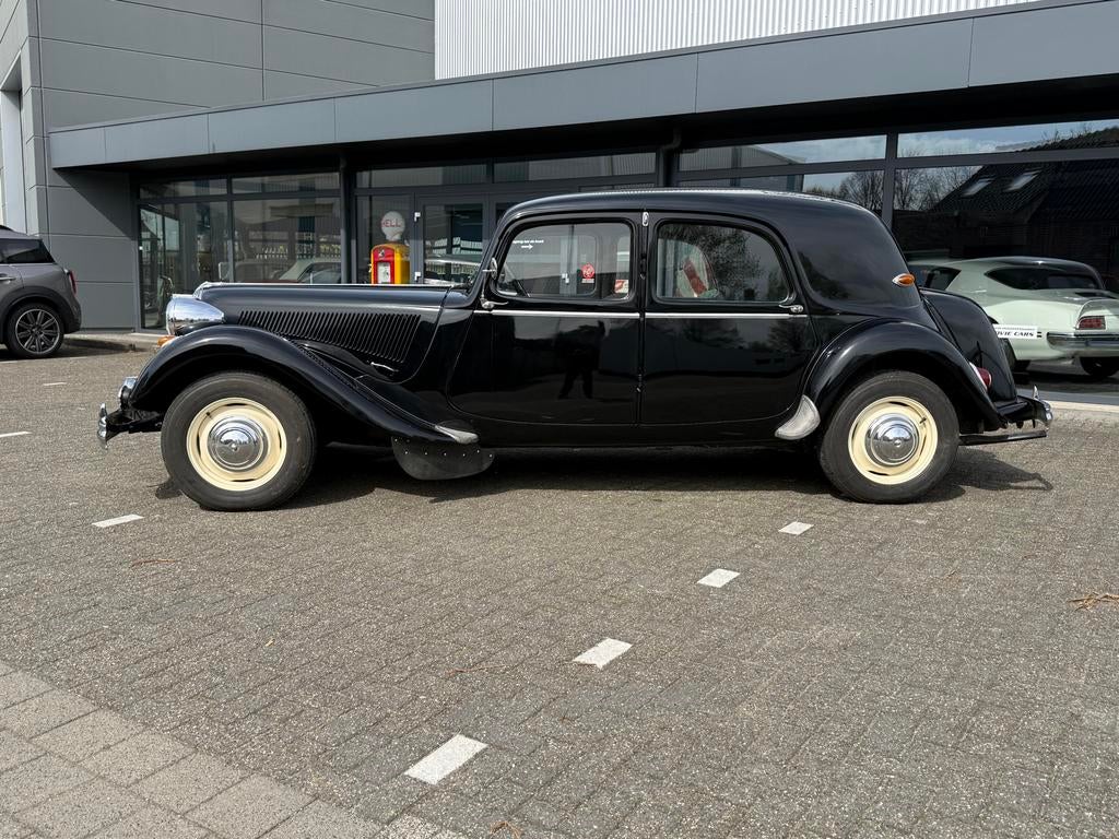 Citroën traction avant six, bouwjaar 1952, foto 9