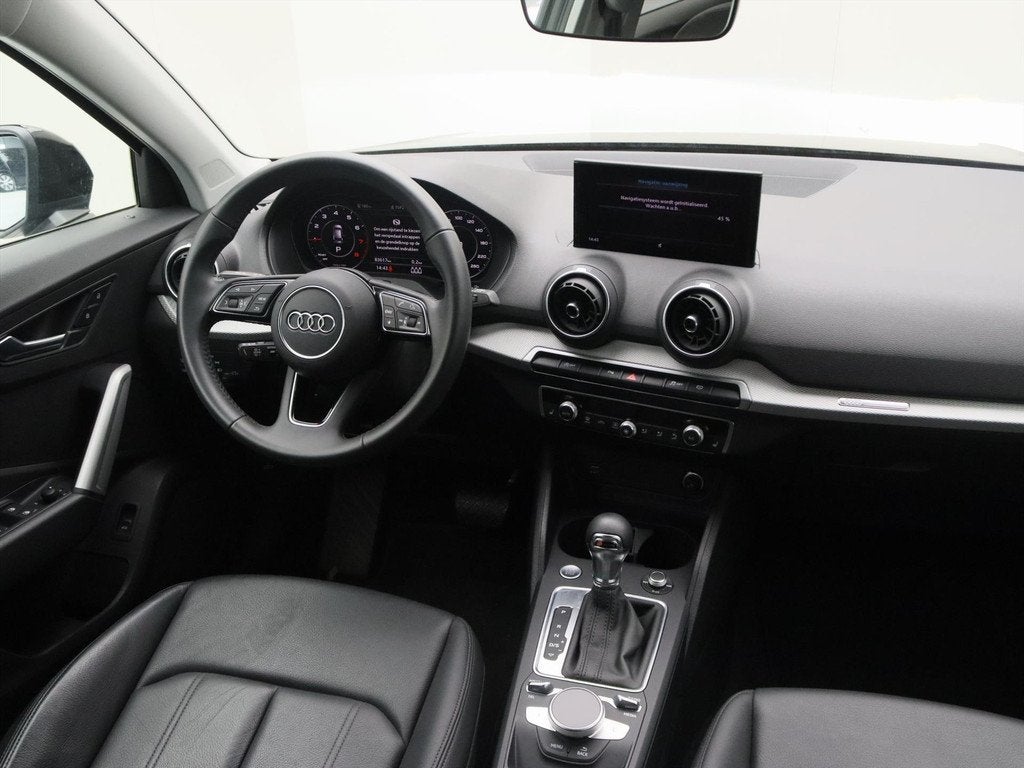 Audi Q2 35 TFSI 150pk S-Tronic Business Sport [ TREKHAAK+ACC, Auto's, Audi, 4 cilinders, 150 pk, Zwart, Leder