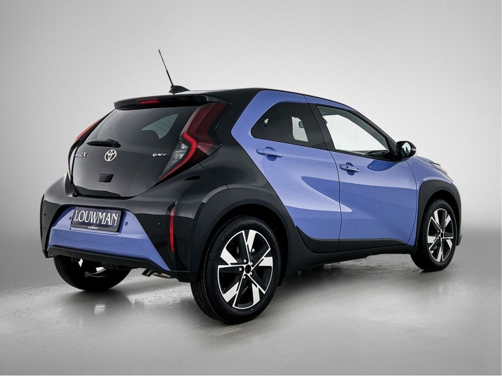 Toyota Aygo X Hybrid 115 pulse | Apple Carplay & Android Aut, Stof, Zwart, Overige kleuren, 4 stoelen