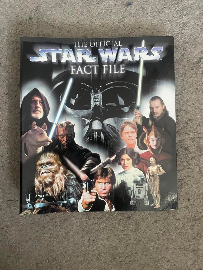 Star Wars Fact File 2 books, Verzamelen, Star Wars, Ophalen of Verzenden, Zo goed als nieuw, Actiefiguurtje