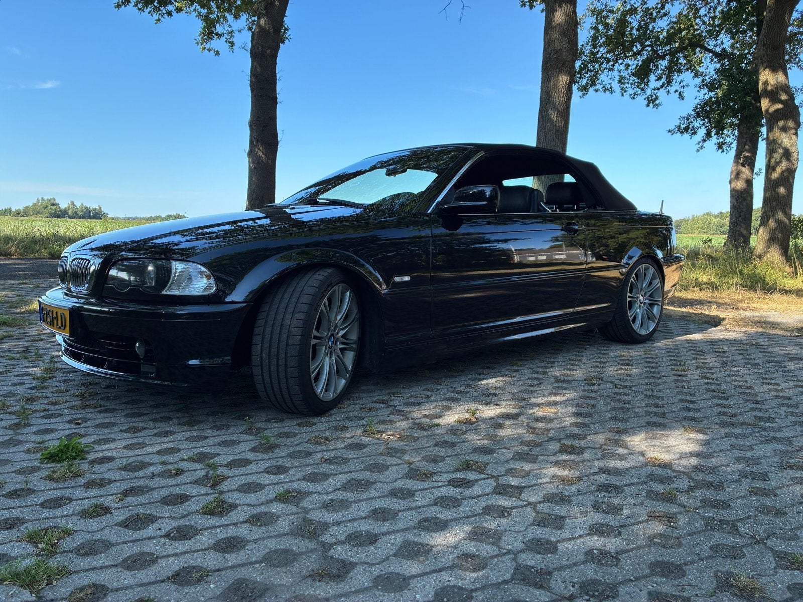 BMW 3-Serie 6 cil 2,5l 323CI Zwart, Achterwielaandrijving, Zwart, Cabriolet, 4 stoelen