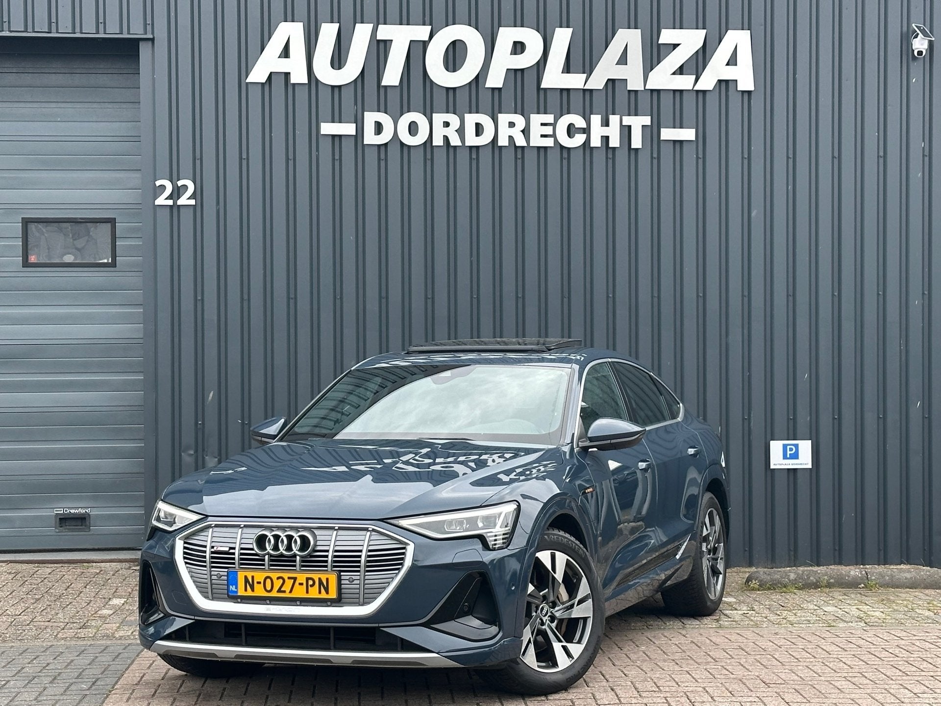 Audi E-tron Sportback 50 quattro S edition 71 kWh|Luchtverin, Automaat, 71 kWh, Blauw, Leder en Stof