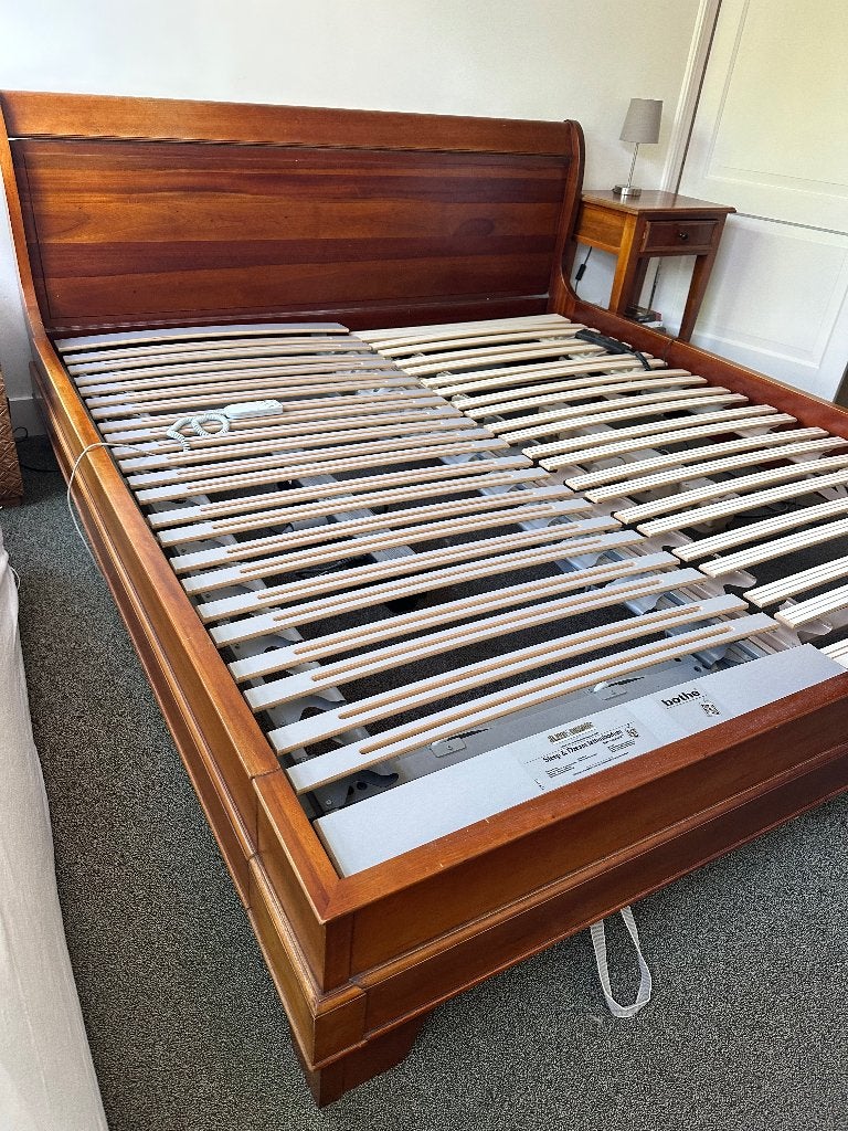 Tweepersoonsbed mahonie + verstelbare lattenbodems, Ophalen, Bruin, Klassiek, Tweepersoons