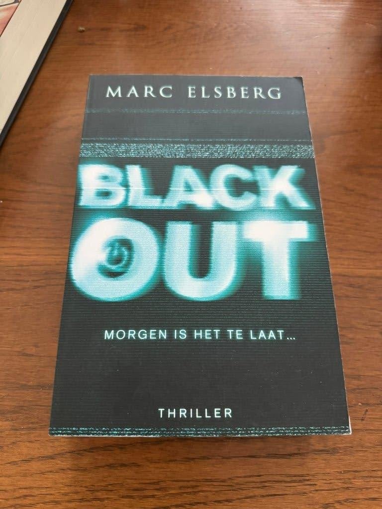 Black-out	Marc Elsberg, Boeken, Ophalen of Verzenden, Gelezen