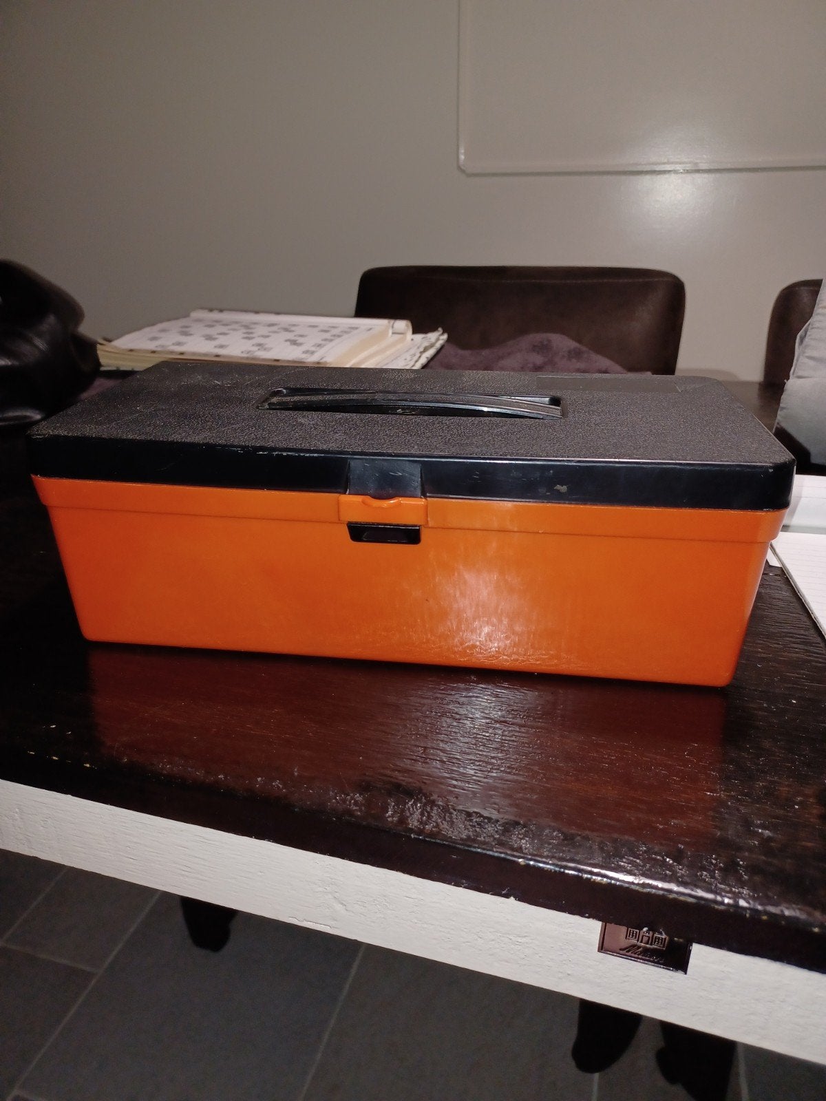 Vintage Naaidoos - Oranje met Zwart Deksel, Ophalen of Verzenden, Gebruikt, Overige typen