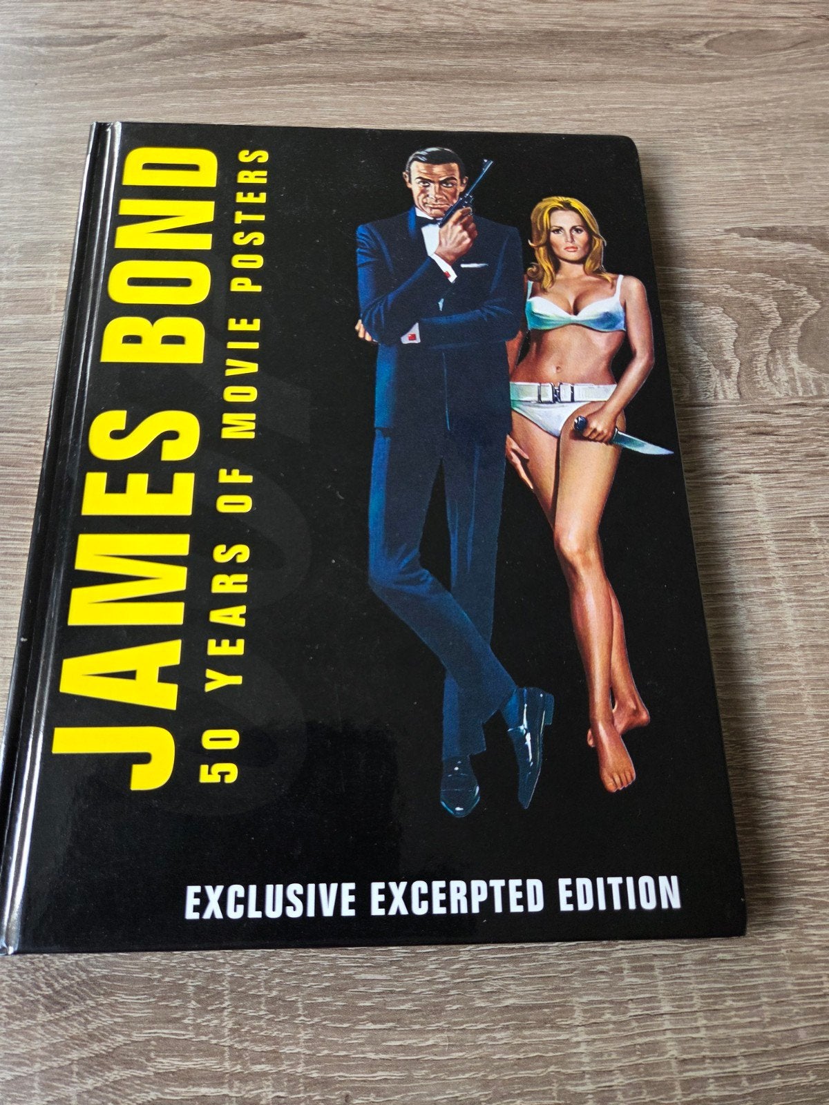 James Bond 50 years of movie posters, Ophalen of Verzenden
