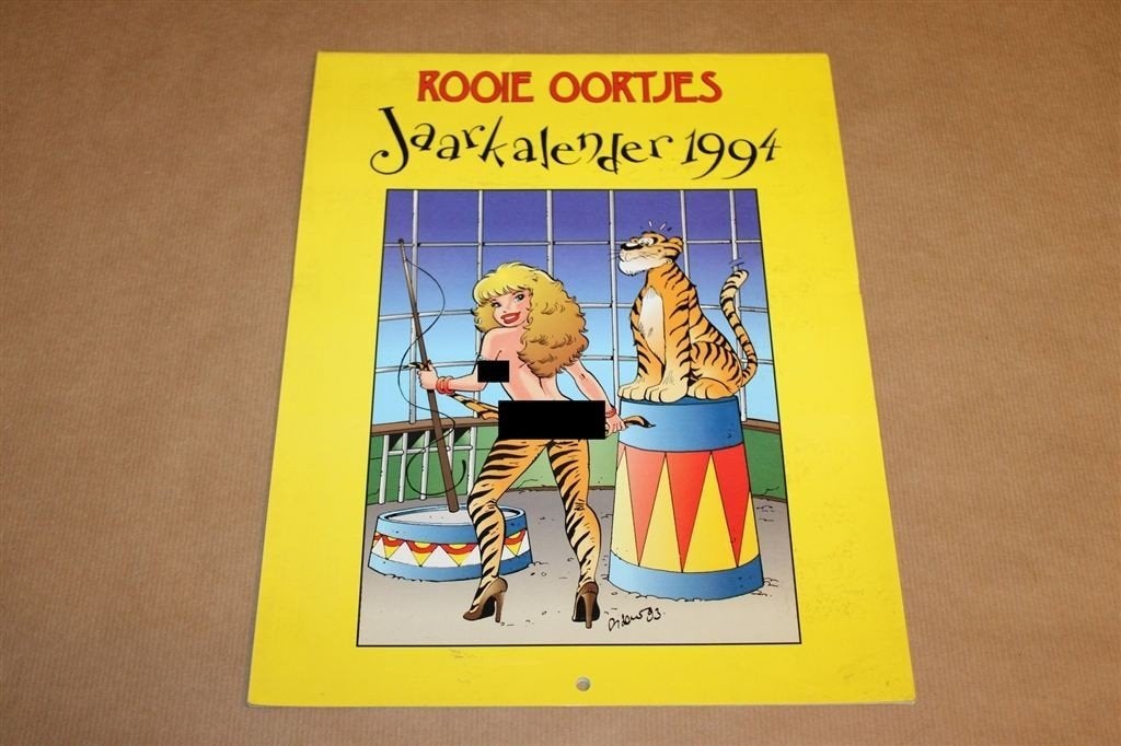 Rooie Oortjes Jaarkalender 1994 — Erotische Stripkunst, Boeken, Eén stripboek, Ophalen of Verzenden, Gelezen
