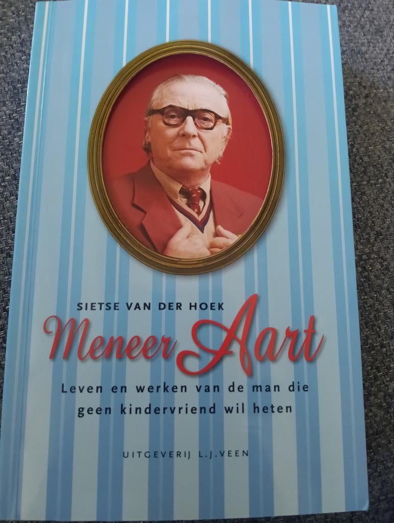 Meneer Aart: Leven en werken van Aart Staartjes, Ophalen of Verzenden, Zo goed als nieuw, Sietse van der Hoek, Film, Tv en Media