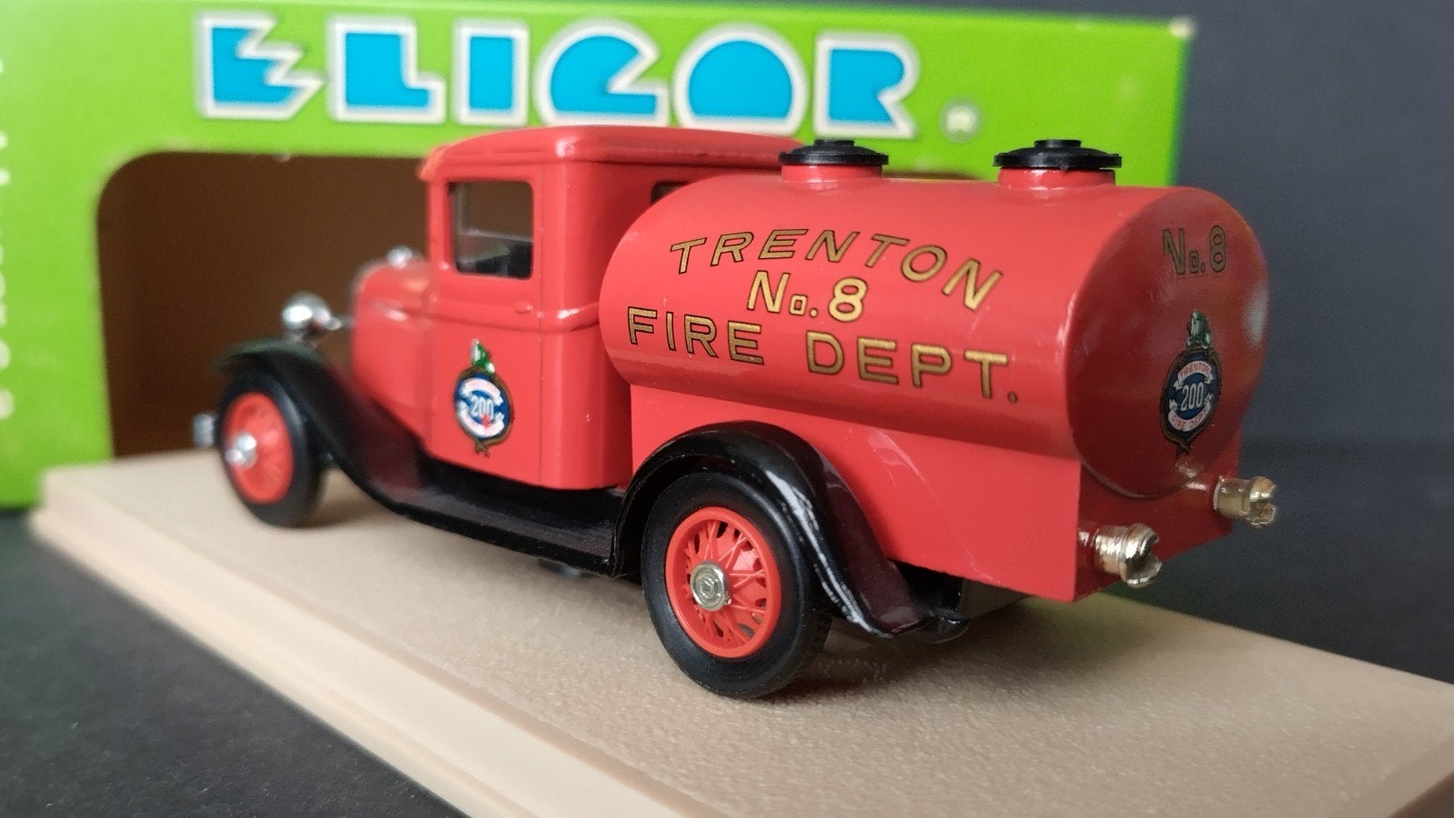 Ford V8 Citerne 1934 Fire Trenton 1:43 Eligor Pol, Overige merken, Auto, Verzenden, .