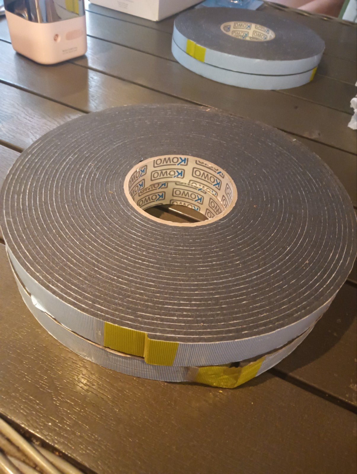 KOWO Zelfklevende Schuimband - 2 rollen, Ophalen of Verzenden, Nieuw