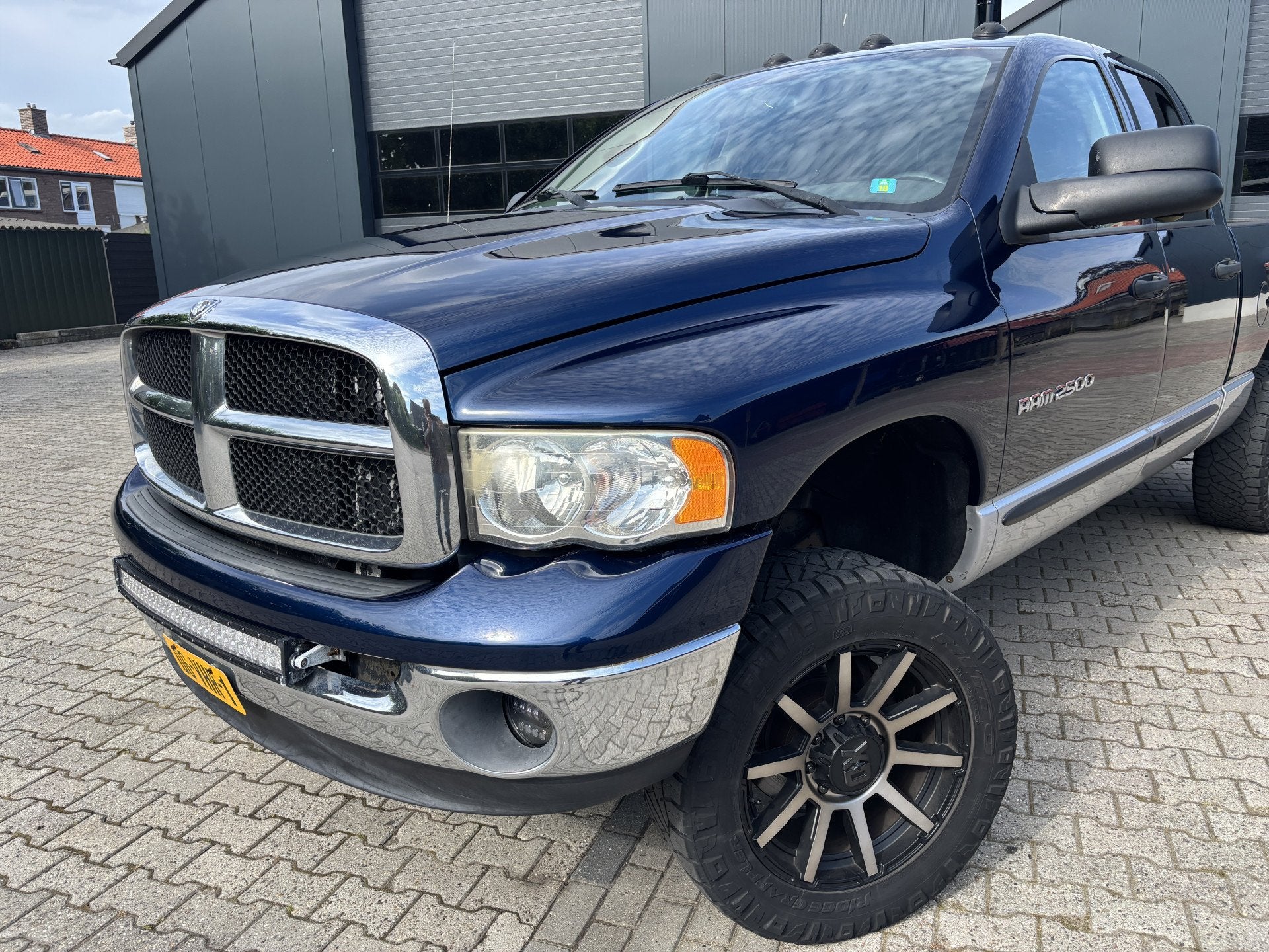 Foto 12 van Dodge Ram 2500 SLT 5.9L Cummins. 4wd, Crew-Cab, Nw-APK, Youn