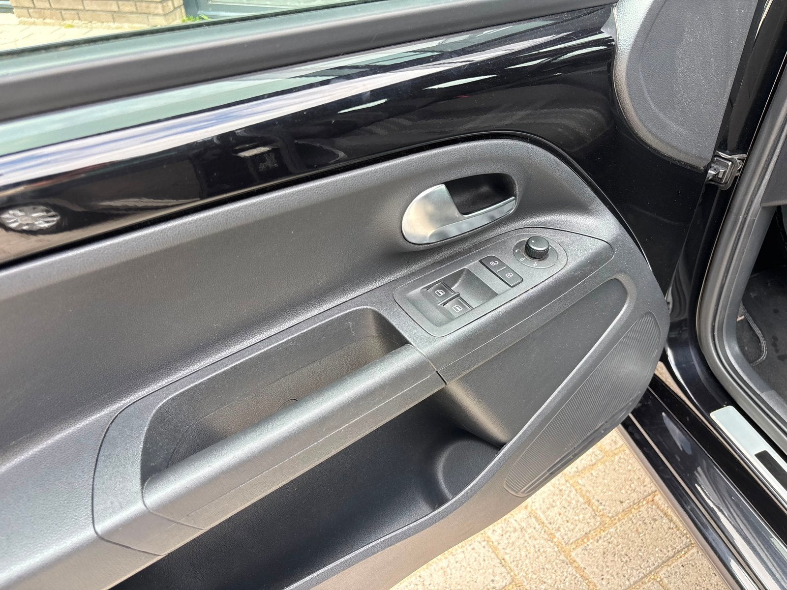 Foto 18 van Volkswagen Up! Club Up! Zwart5D
