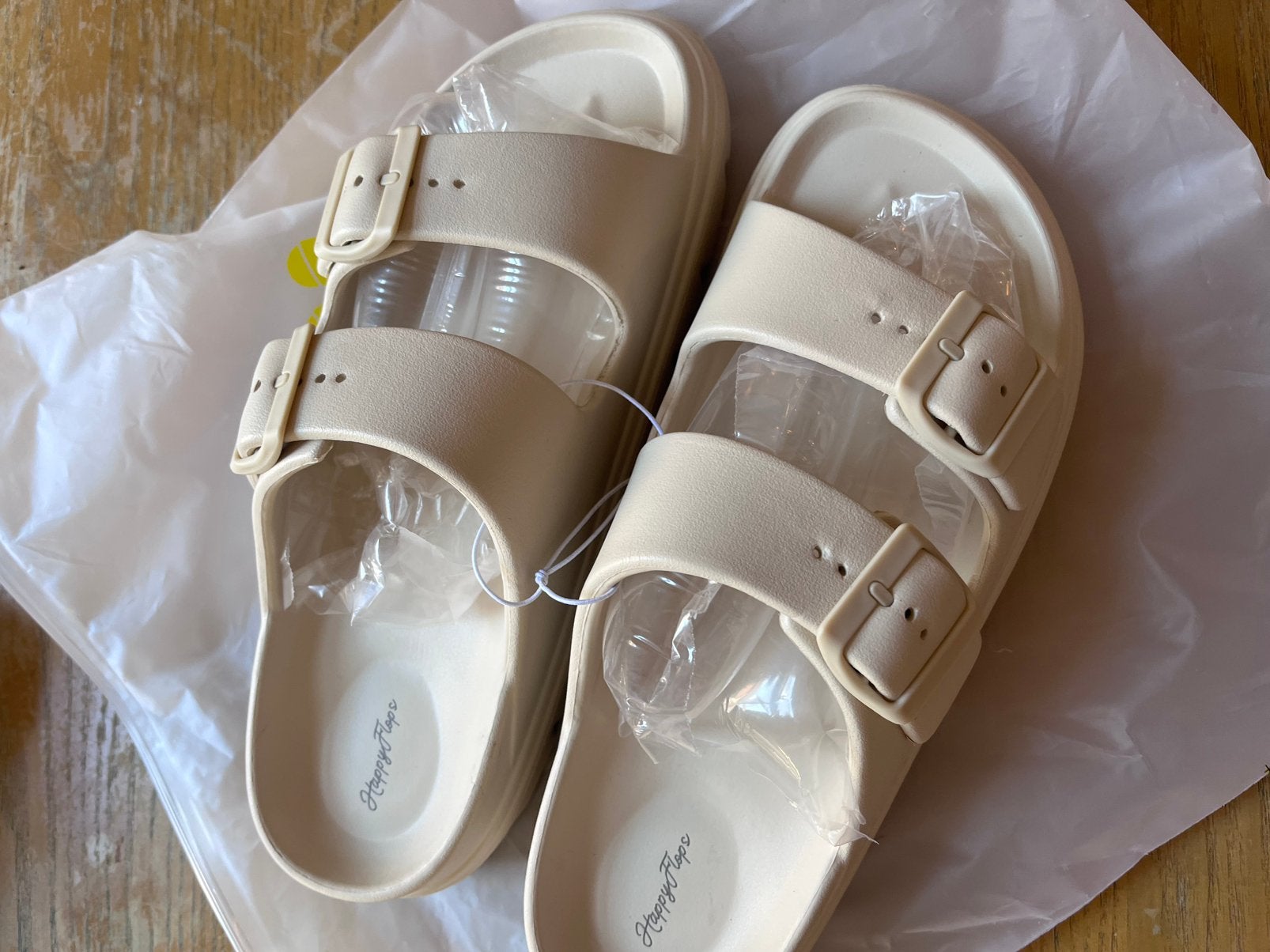Happy Flops Slippers sandalen 40, Beige, Nieuw, Sandalen of Muiltjes, Ophalen of Verzenden