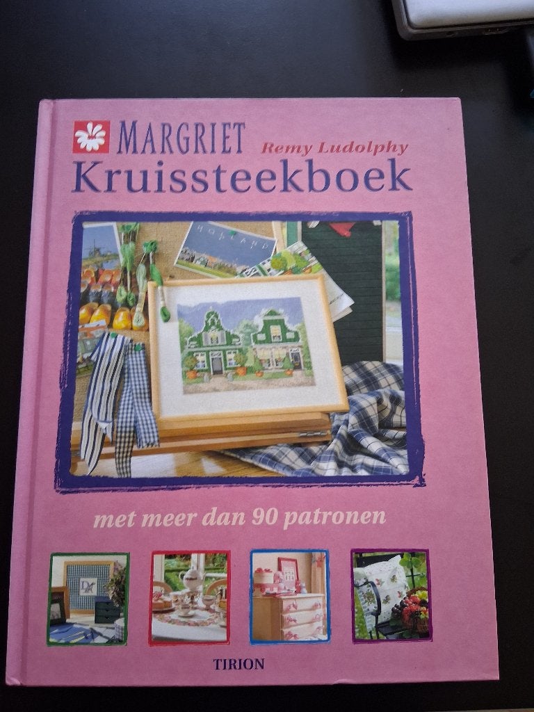 Margriet kruissteekboek 1967, Ophalen of Verzenden, Gelezen, Borduren en Naaien
