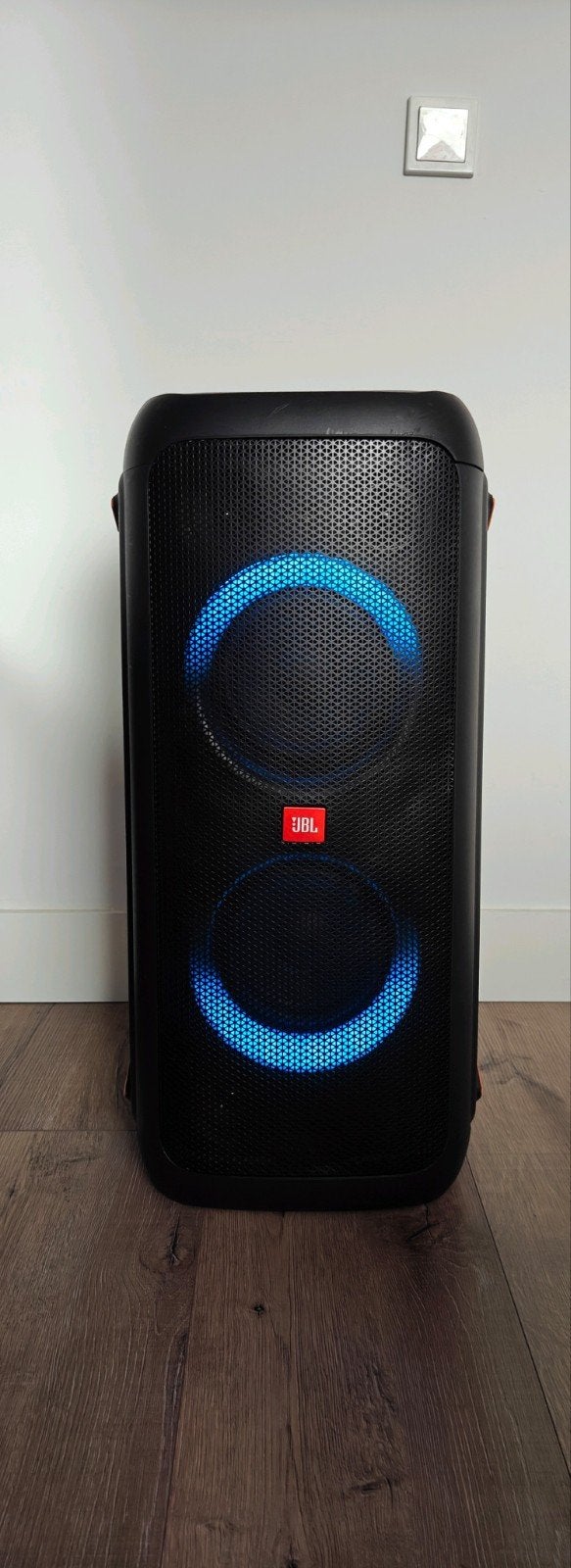 JBL PartyBox 300 – In uitstekende staat, Ophalen, Zo goed als nieuw, Luidspreker(s)