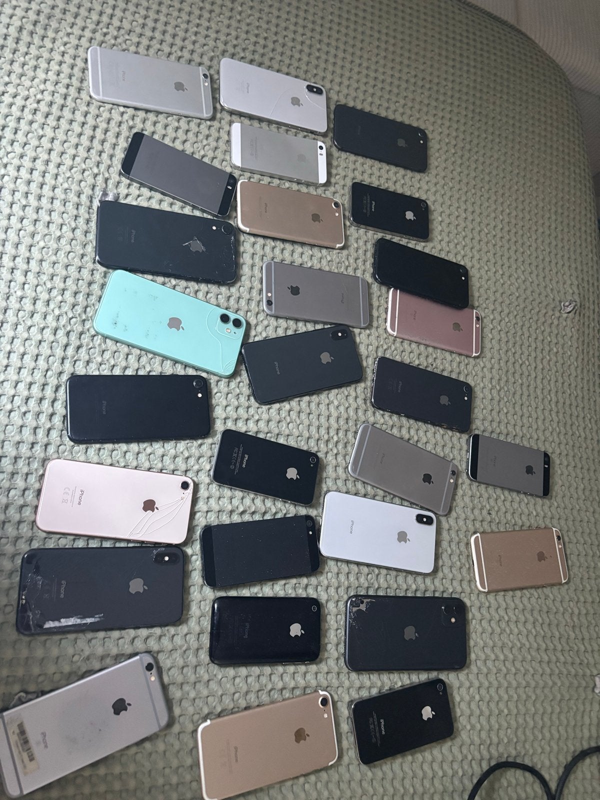 28x iPhone partij - diverse modellen, voor onderdelen/repara, Ophalen, Niet werkend