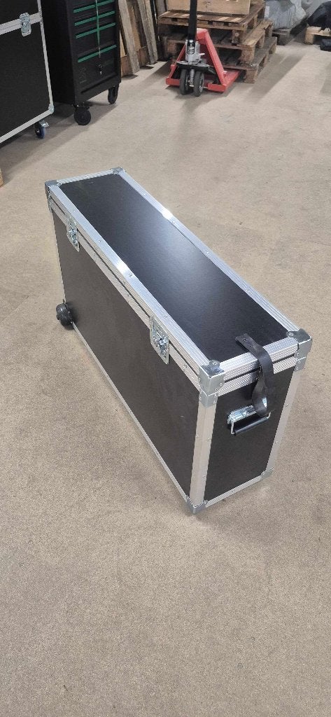 Smalle flightcase 104  64  28,5 cm, Ophalen, Zo goed als nieuw, Overige instrumenten, Flightcase