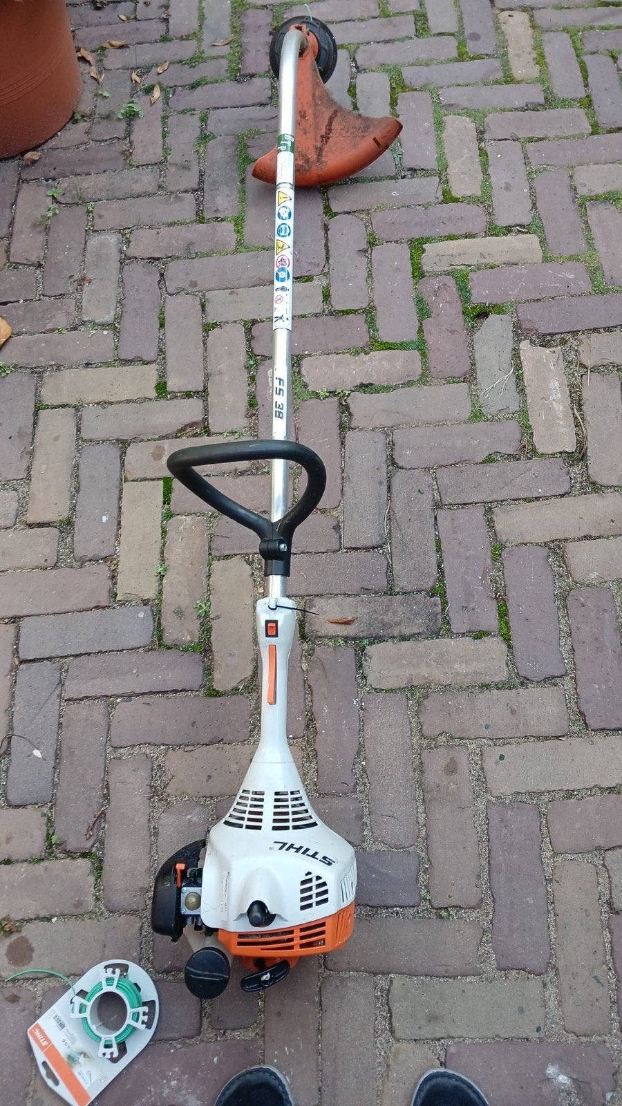 Stihl FS 38 Benzine Grastrimmer - Perfect voor Tuinonderhoud, Ophalen, Gebruikt, 30 tot 50 cm, Stihl