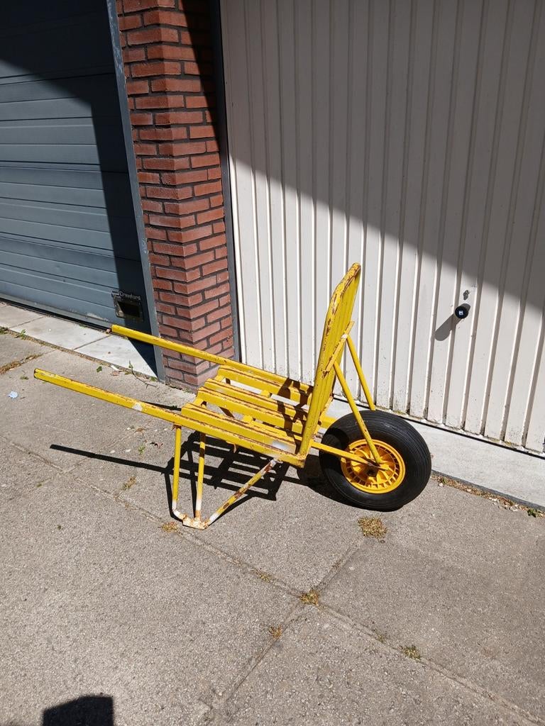 Gele steenkruiwagen met goede band en wiel, Ophalen, Gebruikt, Handmatig, Eenwielig