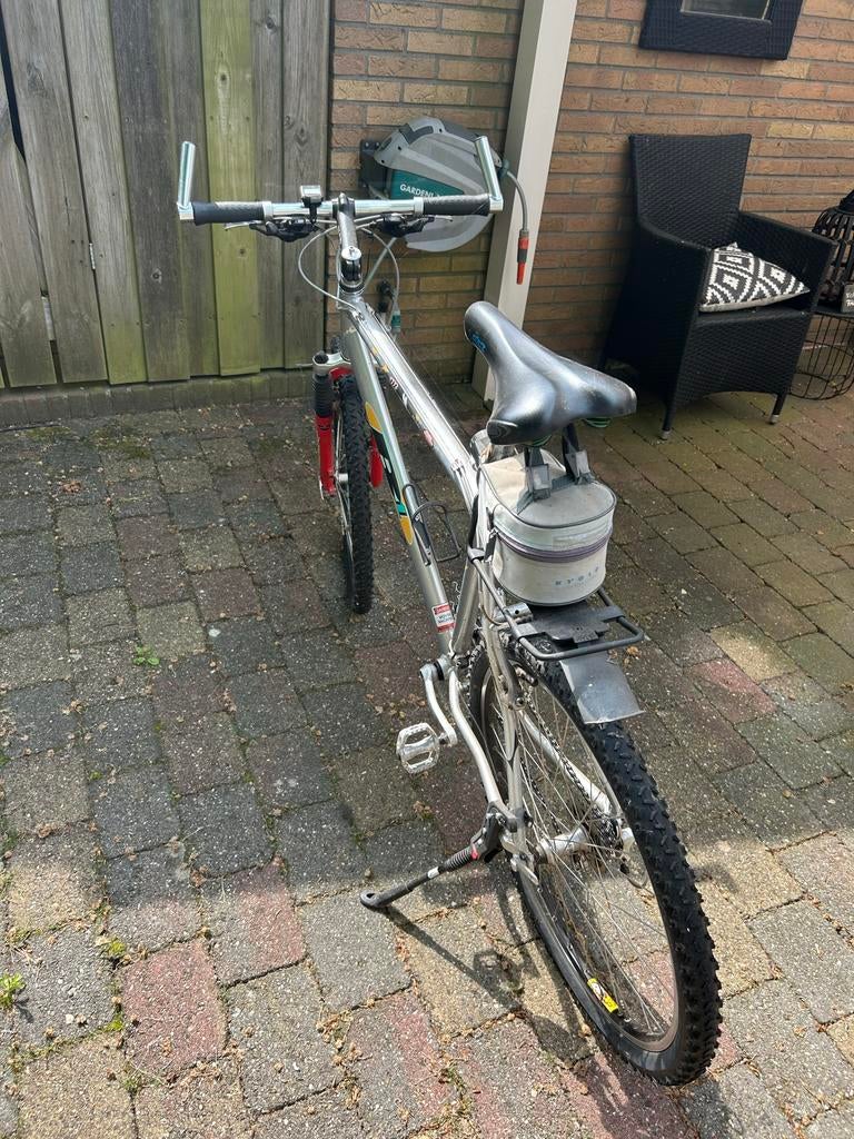 Mountainbike - B1- Zilver in nette staat, Fietsen en Brommers, Ophalen of Verzenden, Gebruikt, Batavus, Versnellingen