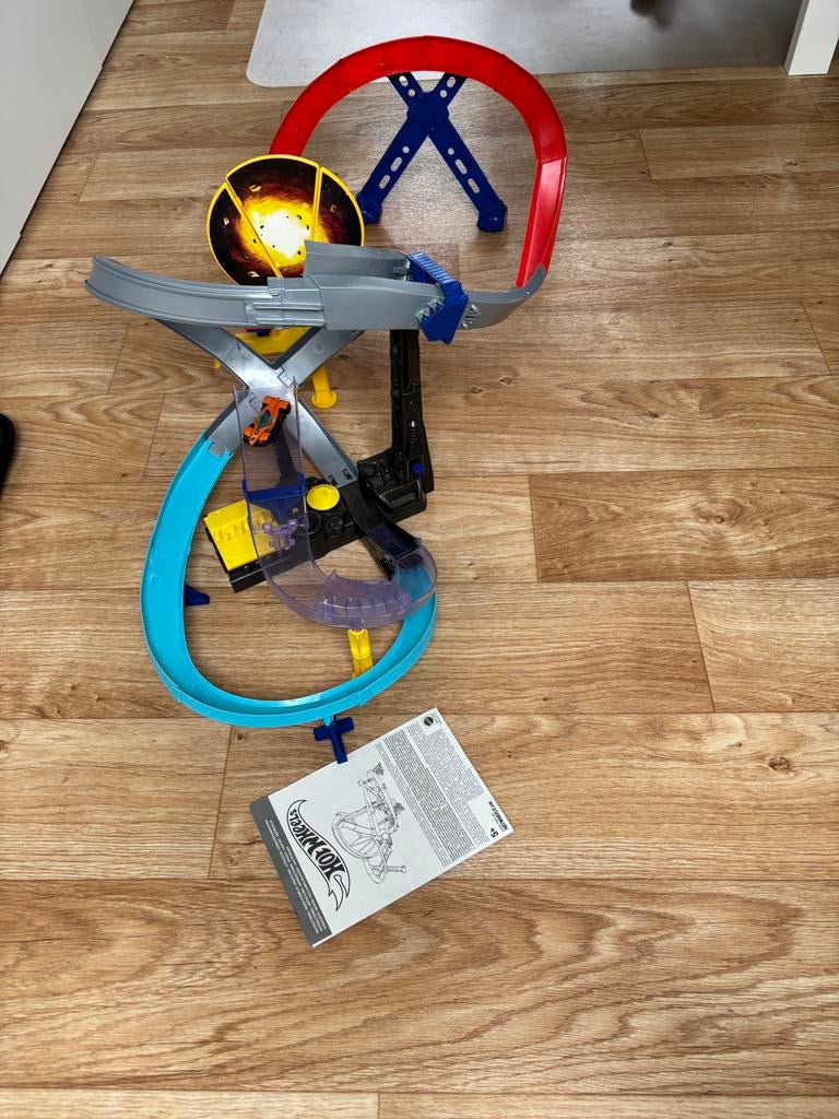 Hot Wheels Racebaan met Looping en Lanceerder, Kinderen en Baby's, Speelgoed | Racebanen, Ophalen of Verzenden, Hot Wheels, Racebaan
