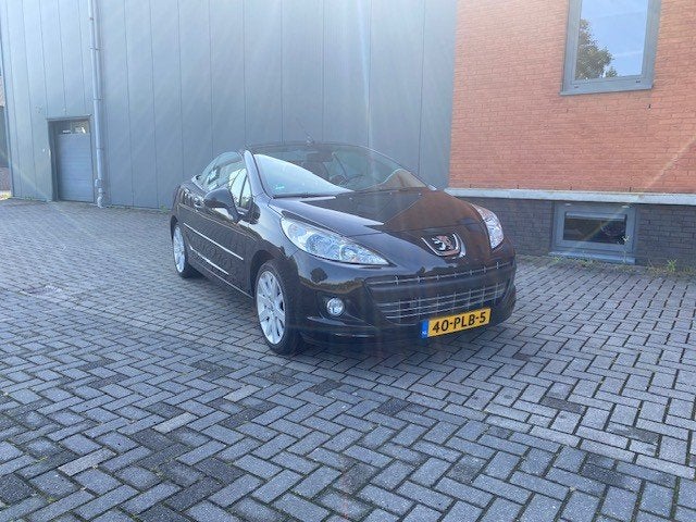 Peugeot 207 1.6 16V CC 88KW 2011 Zwart 72000 KM! NAP, Voorwielaandrijving, Euro 5, 15 km/l, Zwart