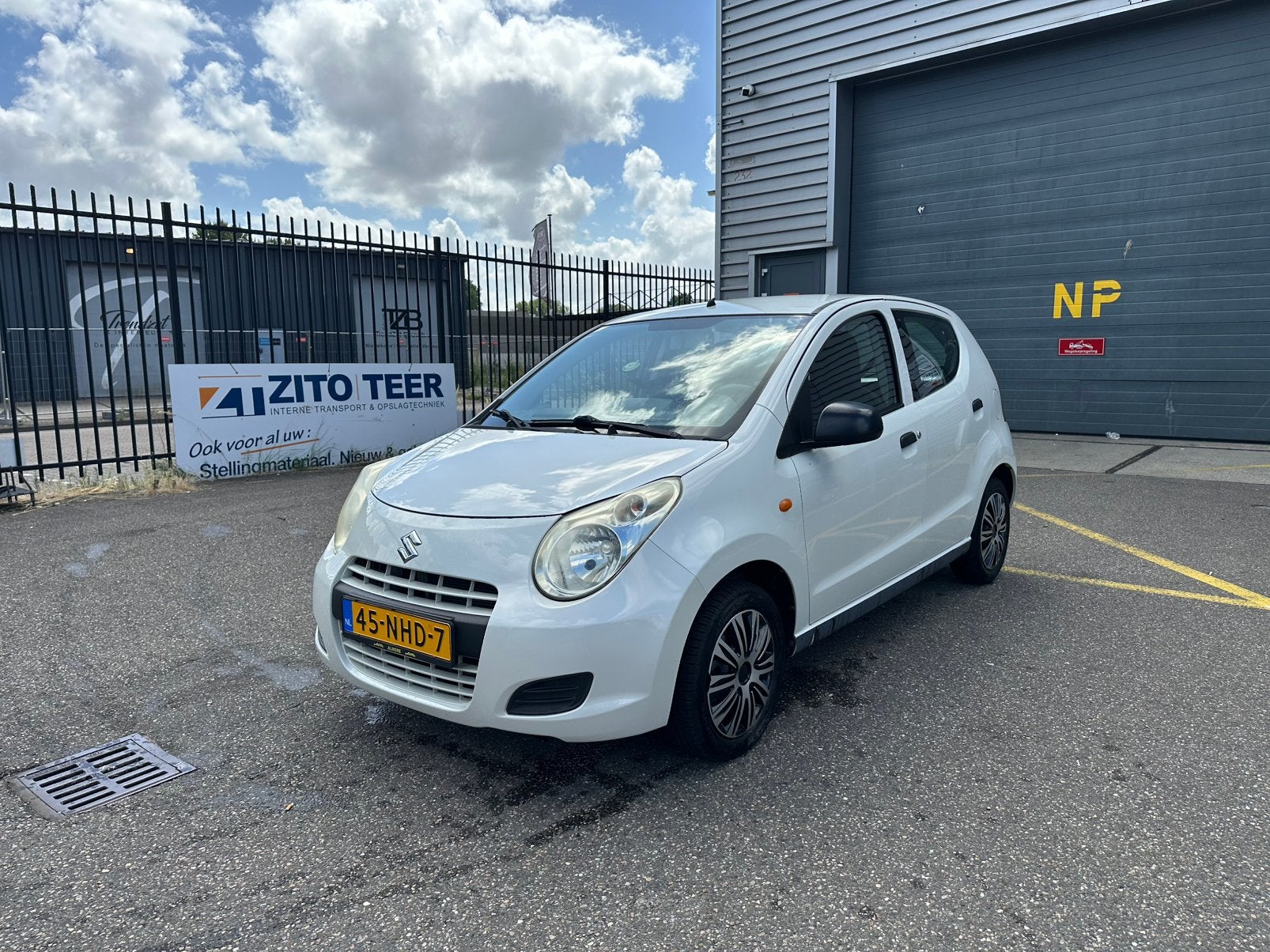 Suzuki Alto 1.0 2010 Wit AIRCO 5DRS, Auto's, Suzuki, Voorwielaandrijving, 200 kg, 4 stoelen, Origineel Nederlands