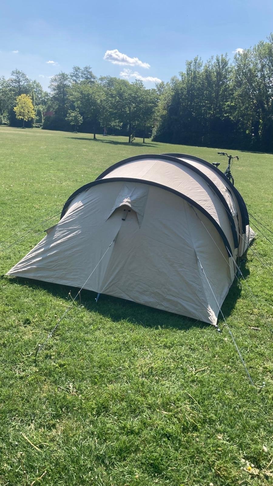Nomad 2-persoons tent met 2 cabines, Caravans en Kamperen, Ophalen, Gebruikt, Tot en met 2