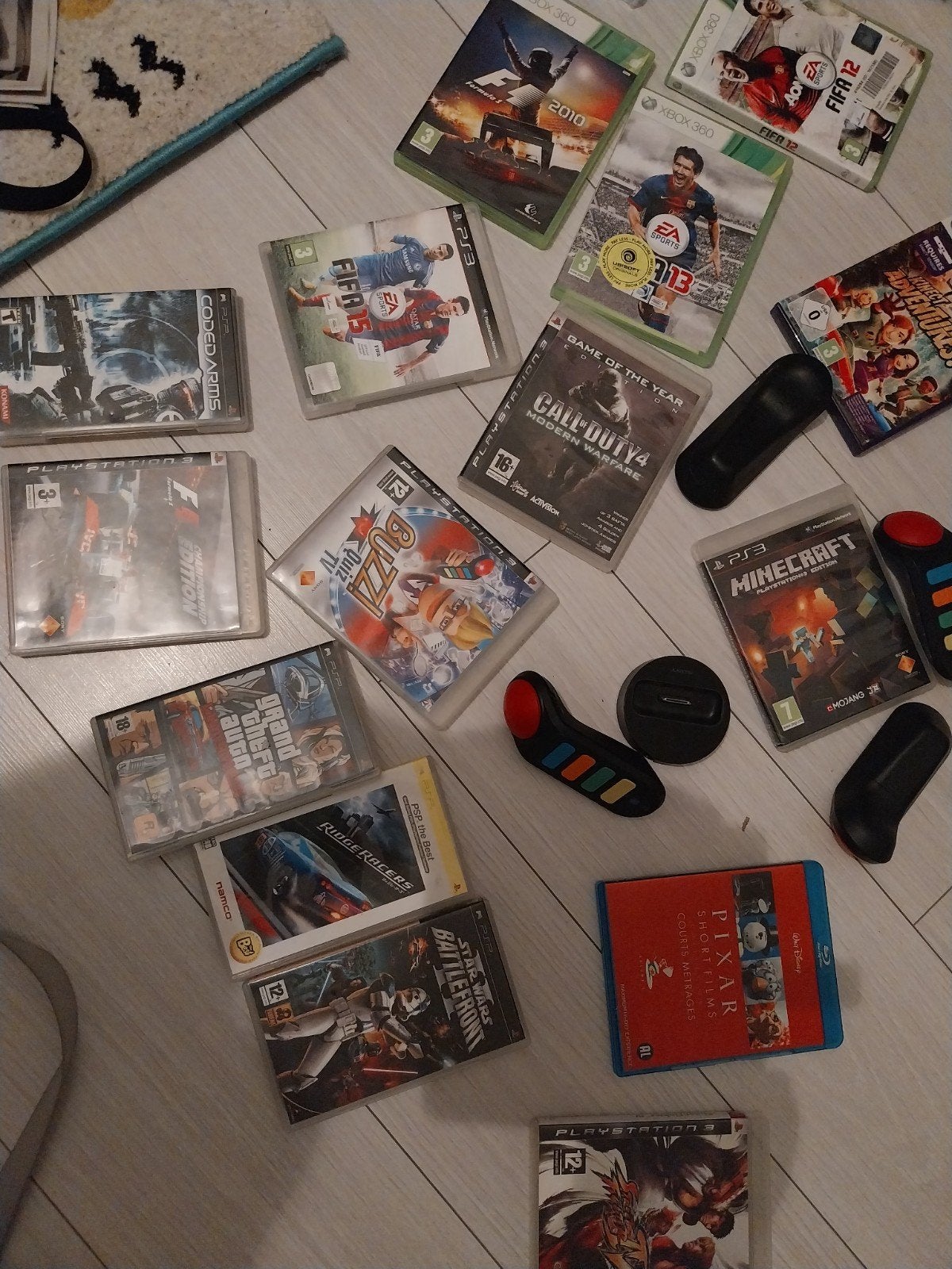Diverse PlayStation en Xbox 360 games met accessoires, Ophalen of Verzenden, Gebruikt, Overige genres