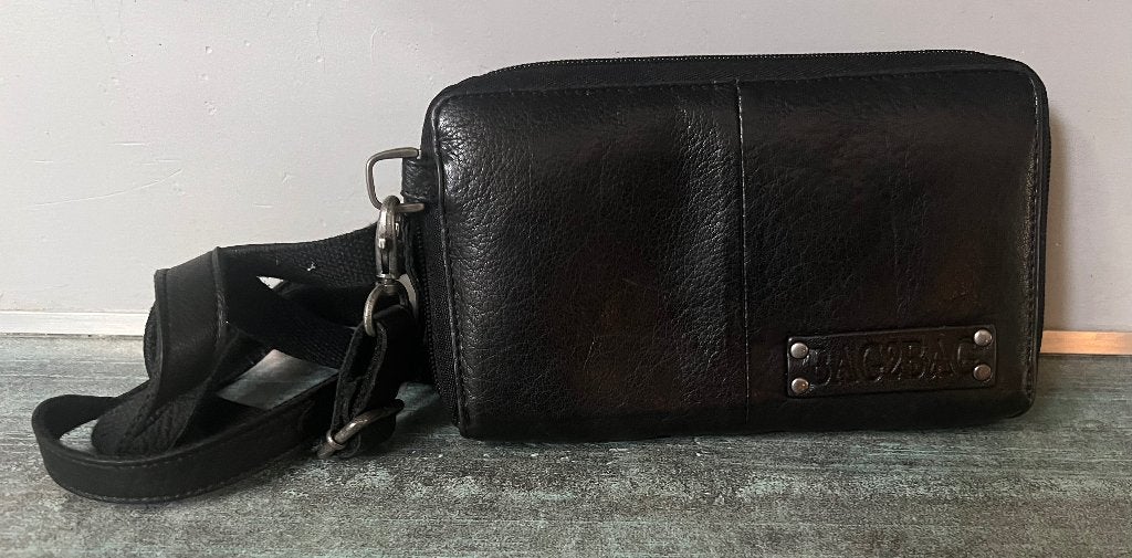 Bag2Bag. Zwart leren crossbody/schoudertasje., Ophalen of Verzenden, Zo goed als nieuw, Zwart, Leer
