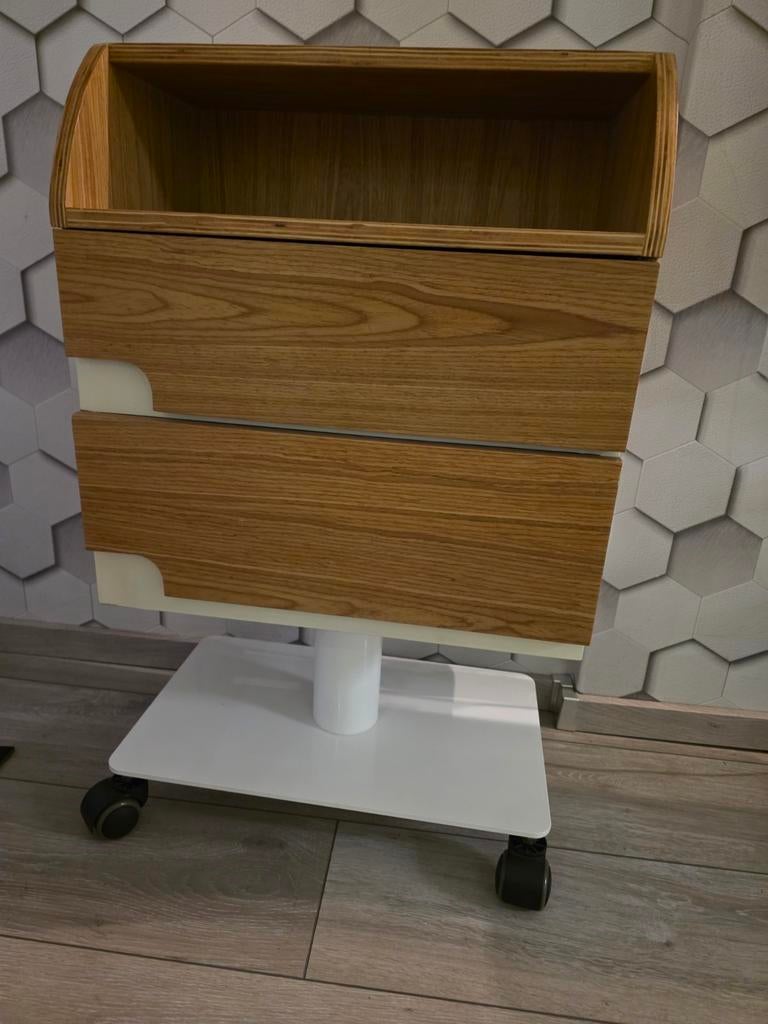 Instrumententafel voor pedicure/schoonheidsspecialiste, Ophalen