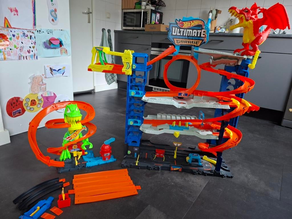 Hot Wheels Ultimate Garage & City Rails T-Rex Speelset, Ophalen, Racebaan, Zo goed als nieuw, Hot Wheels