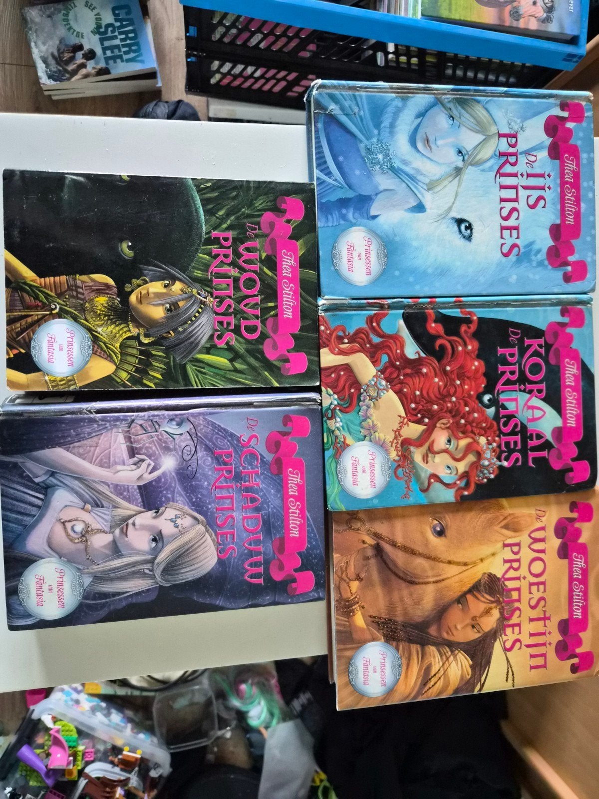 Thea Stilton Prinsessen Fantasia serie - 5 boeken, Boeken, Ophalen of Verzenden, Gelezen, Thea Stilton, Fictie